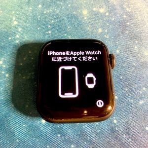 Apple Watch SE - GPS - 40mm w/ 2 bands